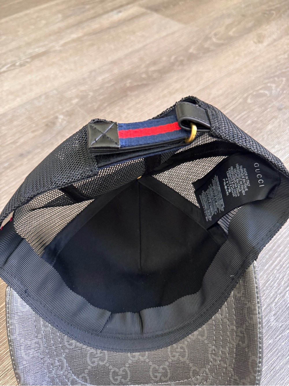 Gucci Black GG Logo Mesh Baseball Cap with Red/White Snake - Picture 3 of 3